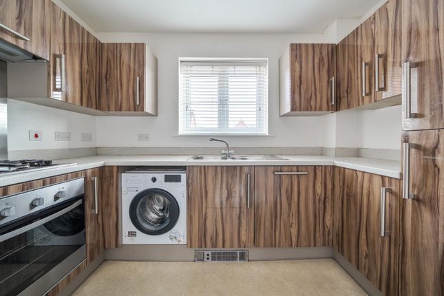 18, Ryeland Way, Ashford photo 4