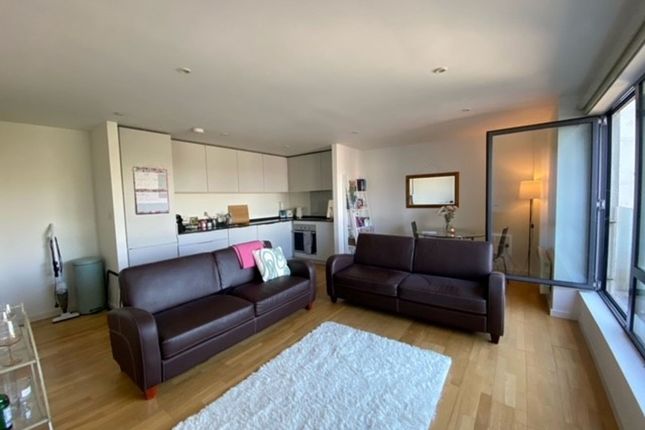 3 Hill View Court, Sidcup photo 2