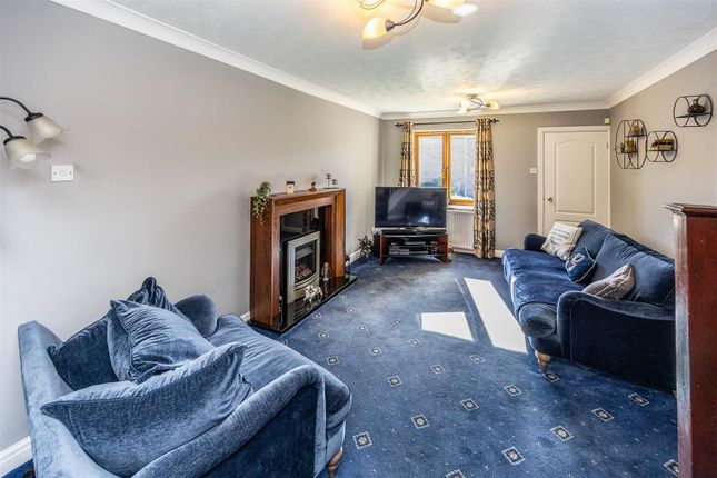 6, Yardley Way, Bradford photo 4