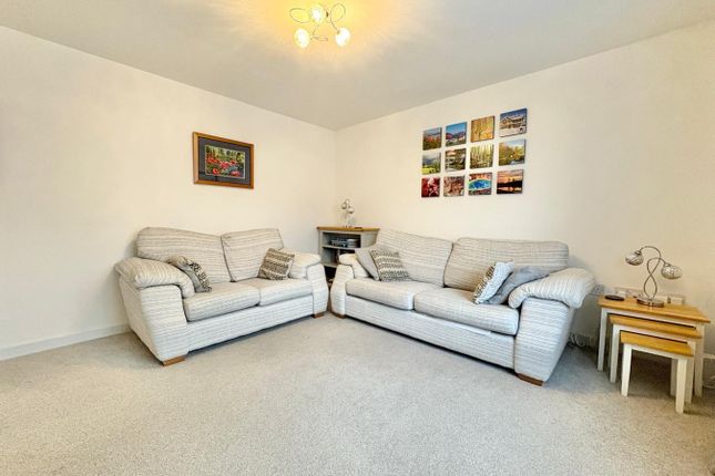 19, Heol Y Plas, Carway, Kidwelly photo 3
