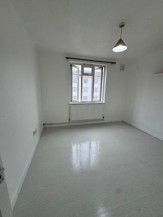 Old Bethnal Green Road, London photo 4
