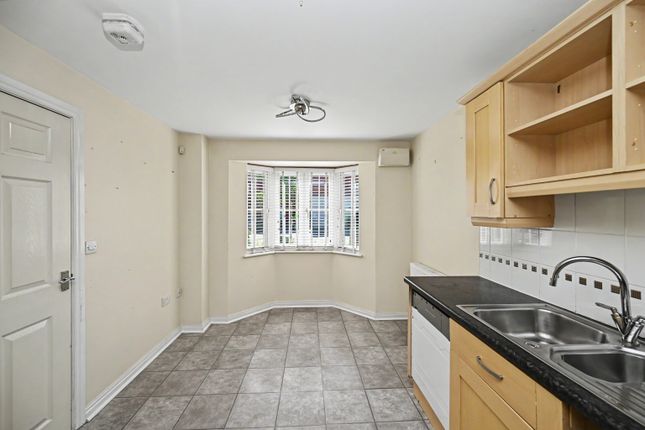 11, Nightingale Gardens, Rugby photo 3
