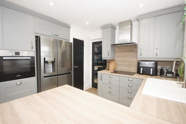 7, Cordon Crescent, Northampton photo 4