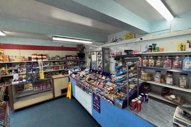Thumbnail Commercial property for sale in Retail HU2, East Yorkshire