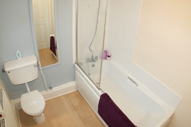 6, Warrington photo 5