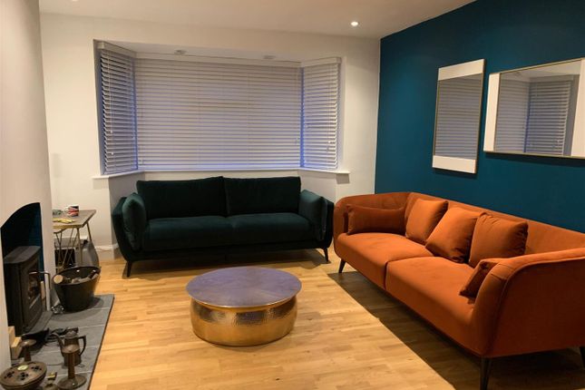 23, Pewley Way, Guildford photo 3