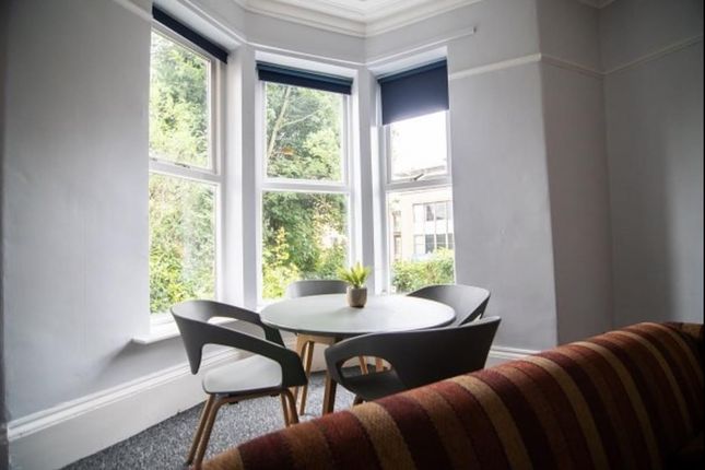 28, Newbould Lane, Sheffield photo 4