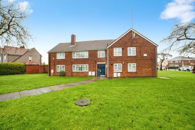 2-bed flat on 109, The Twitchell, Nottinghamshire, £70,000