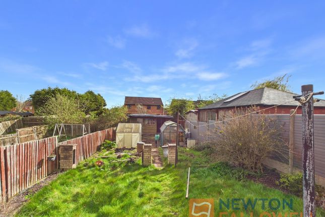 28 Higgins Avenue, Bilston photo 4