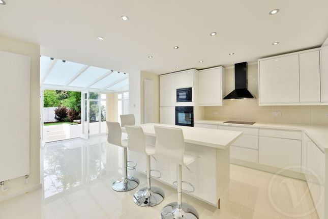 Town house to rent in Marlborough Hill, St Johns Wood, London
