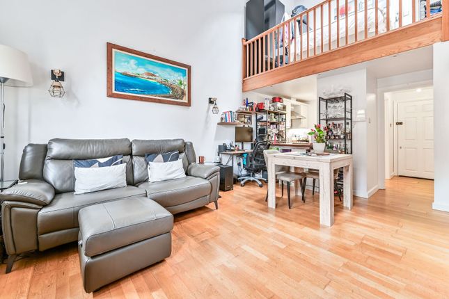 1-bed flat on City Road, Old Street, £475,000