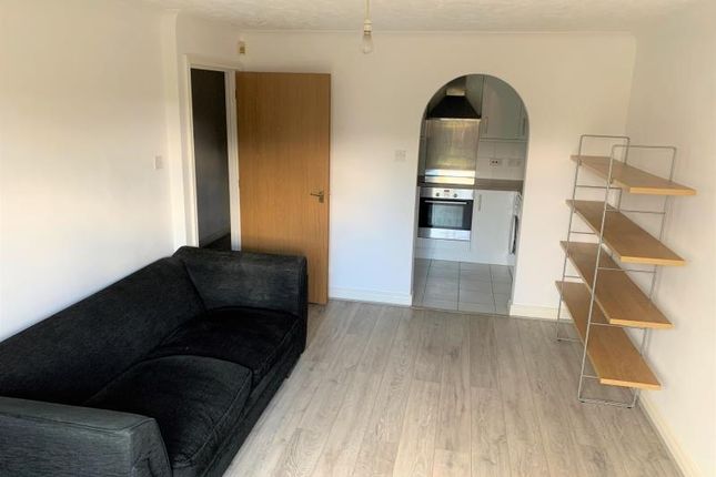 Flat to rent in Southey Road, Wimbledon