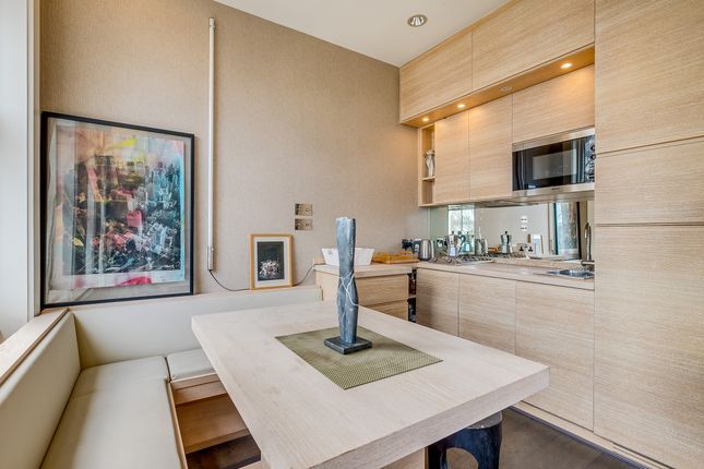 Flat for sale in Egerton Gardens, London