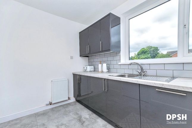 4 Bank Avenue, Leeds photo 3