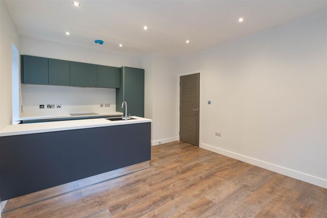 Flat 1, 6A, Corporation Street, High Wycombe photo 4