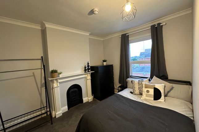 Thumbnail Room to rent in Beaufort Road, Exeter