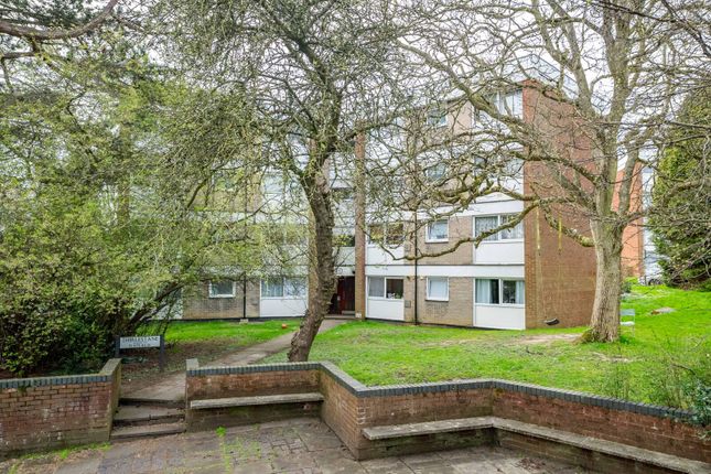 Flat for sale in Lemsford Road, St. Albans, Hertfordshire