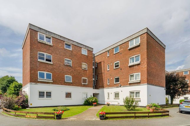 Thumbnail Flat for sale in St Lukes Close, South Norwood, London