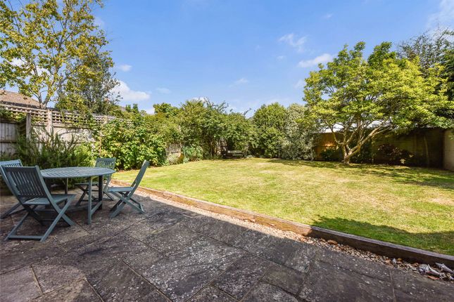 28, Westward Close, Chichester photo 3