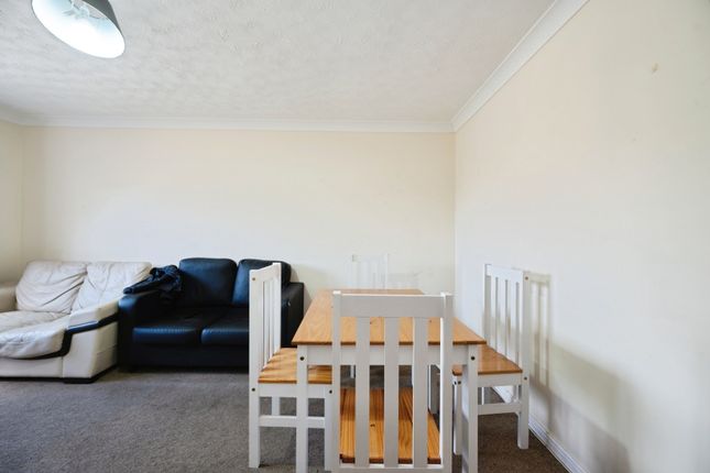 22, Eldon Street, Hampshire photo 3