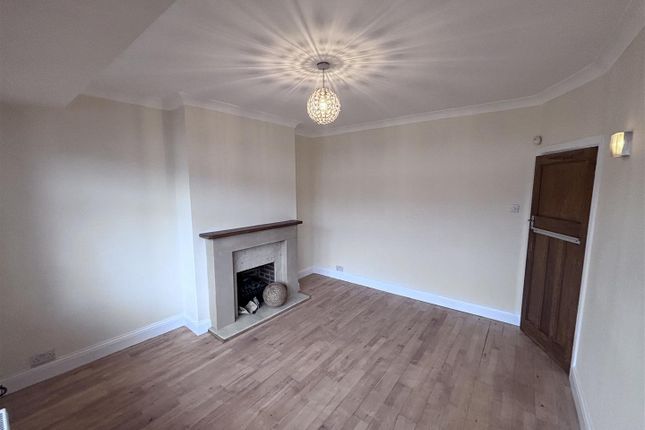 36, Beech Hall Crescent, London photo 4