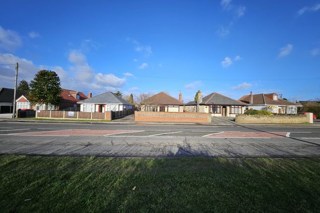 Bungalow for sale in High Street, Dunsville, Doncaster