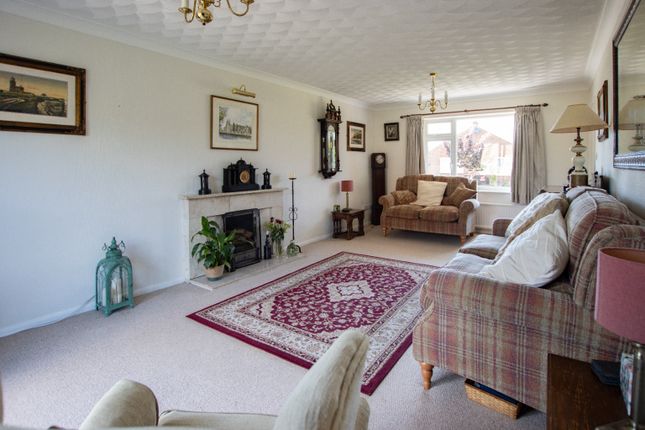 4 St. Nicholas Close, Dersingham, Norfolk photo 3