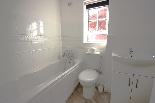 Bathroom.Jpg