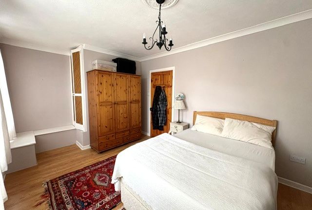 42, Eastbourne photo 5