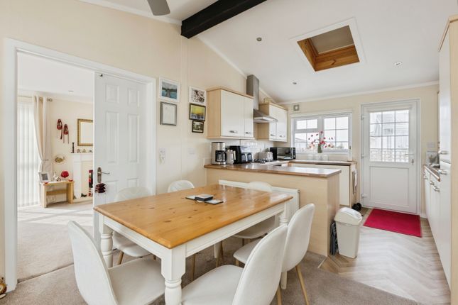 11, Appletree Close, Norfolk photo 3