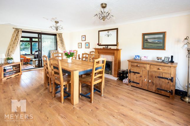 169, Albion Way, Verwood photo 4