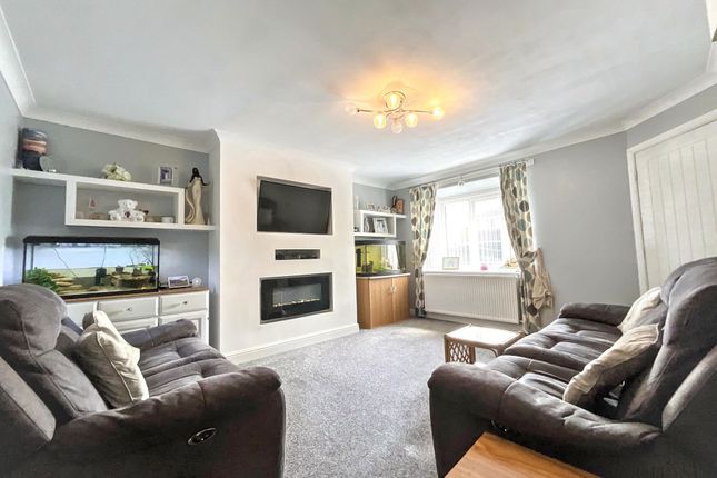 16 Sullivan Walk, Hebburn photo 2