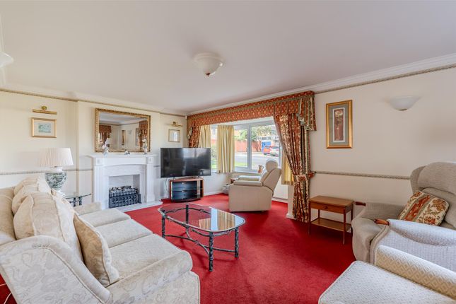19, Holly Tree Lane, York photo 3