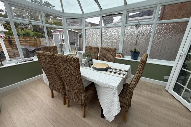 13, Holden Grove, Daventry photo 2