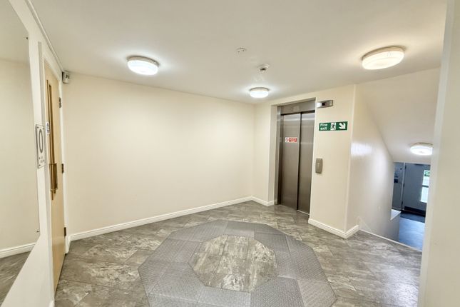 Flat 7, Park Hall, The Cloisters, Sunderland photo 2