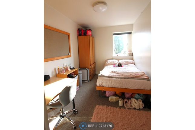Flat, Fieldings Lodge Sparkford Close, Winchester photo 4