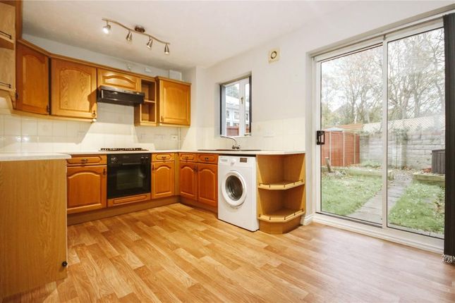 9, Hale Close, Bristol photo 2