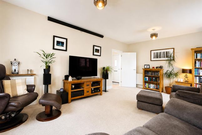 12, Kings Drive, Totnes photo 3