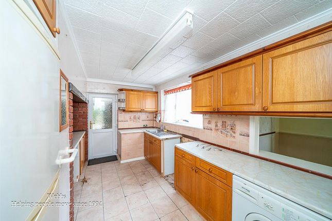 14, The Willows, Rugeley photo 3