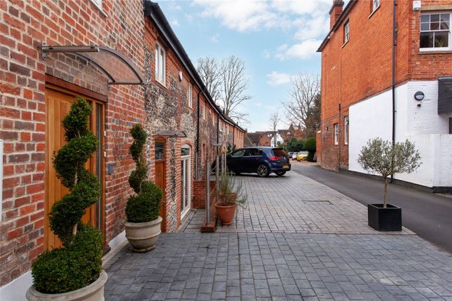Thumbnail Flat for sale in Hart Street, Henley-On-Thames