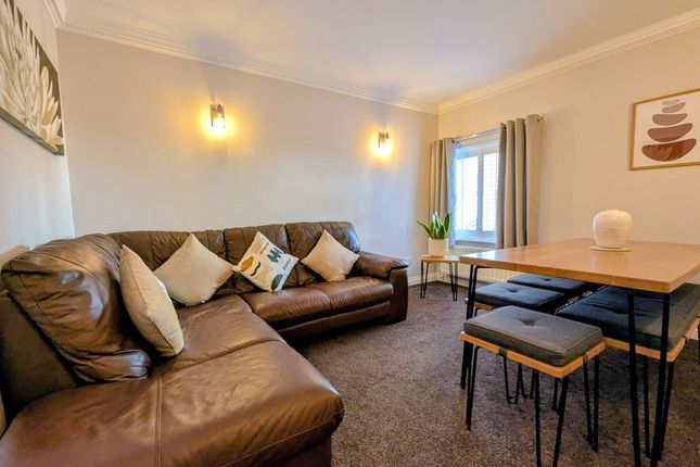 2 Barns Close, Jarrow photo 3