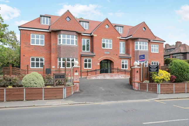 2-bed flat on Wetherby House, Northwood, £695,000