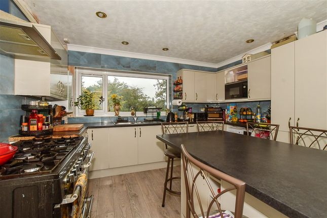 Harborough Drive, Pulborough photo 4