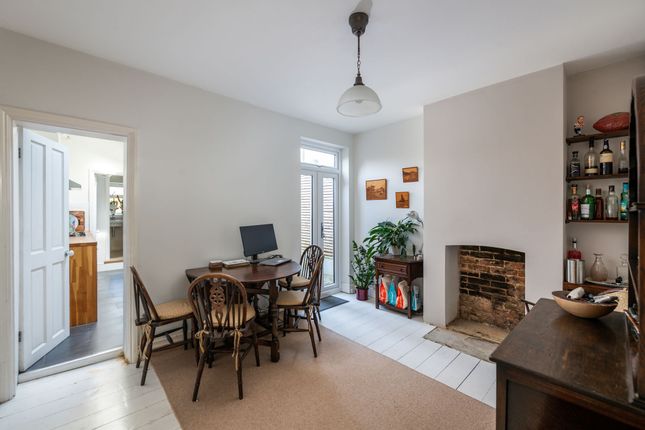 31 Warren Road, Reigate photo 5