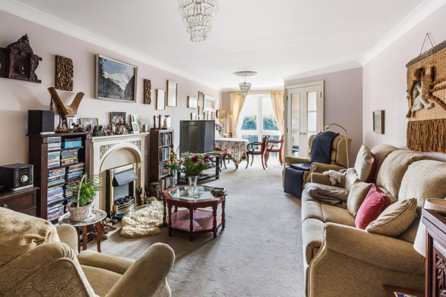 41 Roman Court, Edenbridge photo 2