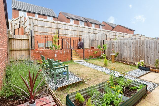 30, Bolsover Drive, Stafford photo 2