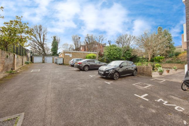 Studio for sale in 3 Carlton Drive, London