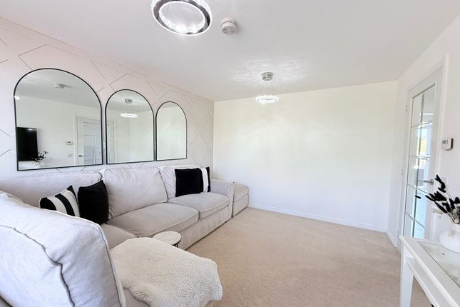 75, Aitken crescent , Redding  photo 4