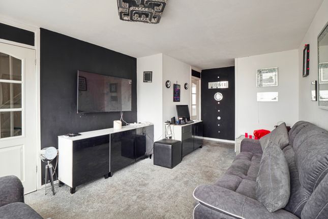12 Sunnyside Drive, Glasgow photo 2