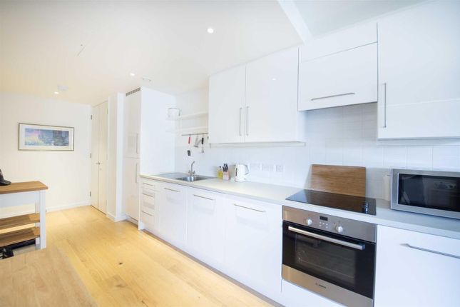 Flat 7, 16, Raydon Street, Dartmouth Park photo 3